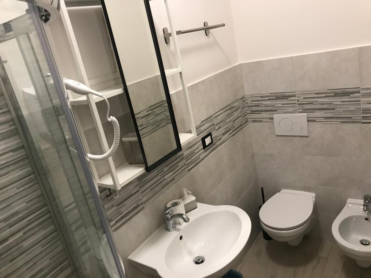 Attico Livorno Bed & Relax Hotel ภายนอก รูปภาพ