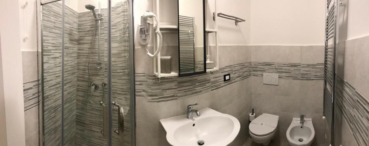 Attico Livorno Bed & Relax Hotel ภายนอก รูปภาพ