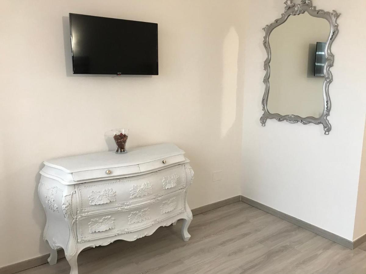 Attico Livorno Bed & Relax Hotel ภายนอก รูปภาพ
