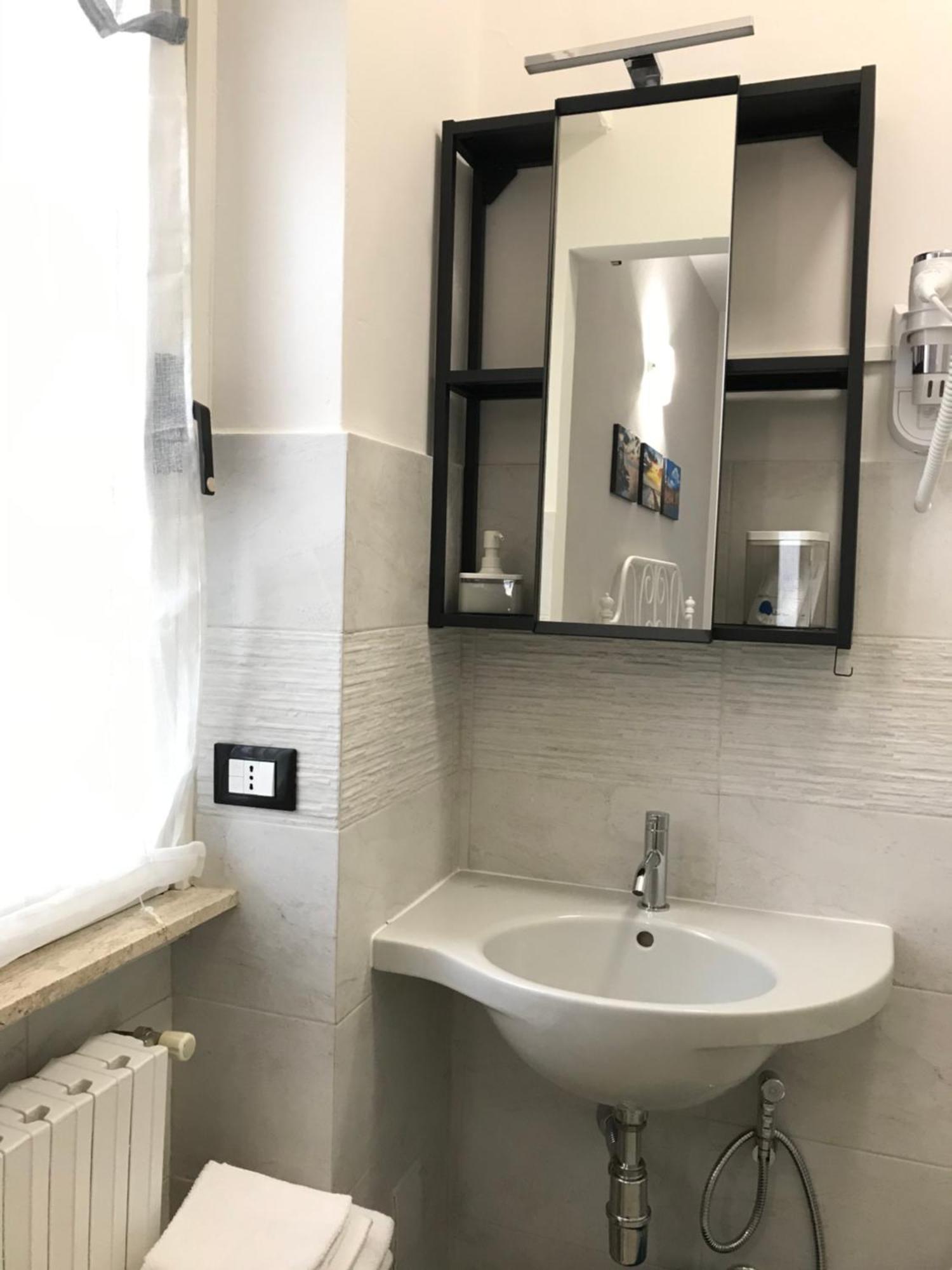 Attico Livorno Bed & Relax Hotel ห้อง รูปภาพ